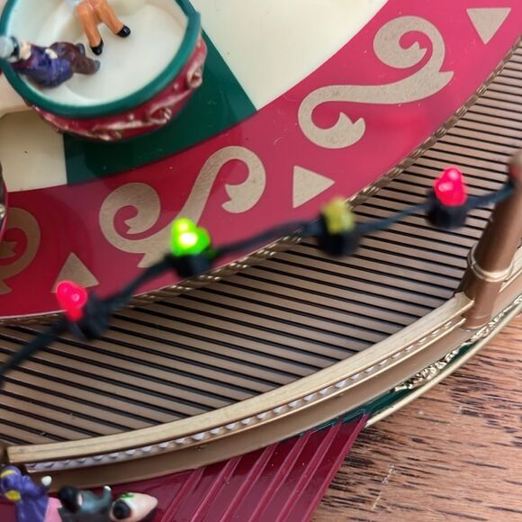 Mr. Christmas Spinning Tea Cups Nottingham Fair Animated Musical Holiday Decor - Picture 5 of 12